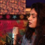 Mohana Bhogaraju Instagram - JEANS!! NI SA RE SA❤️ one of my favorites...hope you all like it!! Link in bio @arg_bhaibholte @argstudioshyd @junaidkumar_jk @sudhakar_sdk_ @gangz_09 @madhu_arzz @rovie_pranav_ @vinaysoundengineer anna