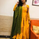 Mohana Bhogaraju Instagram - 💛💚 Outfit: Mohana Bhogaraju 💃 PC :@sruthiranjani ❤️