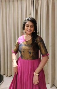 Mohana Bhogaraju Instagram - 💜
👗: @madhviartstudio❤
💍: @loukyas_an_inch_of_gold ❤