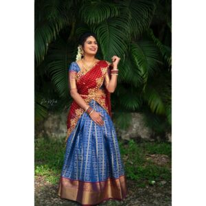 Mohana Bhogaraju Instagram - Happy Diwali🎇🎆
👗: @mohanabhogaraju
💍: @loukyas_an_inch_of_gold 
Hair: @dp_bridal_makeovers 
📸: @suchi_k_naidu