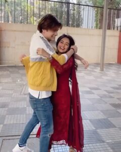 Mugdha Chaphekar Instagram - Some Pranbir fun!!! 
@kaul_me 🙌
#Pranbir #Prachi #Ranbir #KumkumBhagya

Stay Tuned guys! Monday to Friday 9pm @zeetv