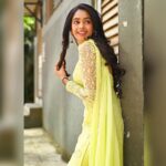 Mugdha Chaphekar Instagram - There’s so much goodness around, take all of it, share all of it. The best thing about happiness is, you have every power over it. Make it a habit, make it a way of life... choose it every time... be happy, be kind you beautiful soul!! then see, what a wonderful world we live in! #happiness #kindness #love #spreadlove 📸 @richerd_by_heart 🤗
