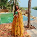 Mugdha Chaphekar Instagram - Akshay Tritiya, Parshuram Jayanti, Ramzan Eid have made today the most auspicious. Let us pray and hope that these hard times end and we get a better, healthier, happier tomorrow. ✨✨ 🙏🙏 . . #blesshumanity #live #love #hope PS : Take care of yourselves. Wear your masks, wash your hands. . . 📸 @theonlyzeeshankhan