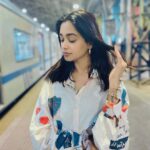 Mugdha Chaphekar Instagram - Churchgate Station❤️ My favourite railway station… catching a train to run to The Asiatic Library, The American Centre, British Council Library to search for some extra books for my research.. when ever I am at Churchgate Station these beautiful memories come rushing❤️ Every Mumbai kid has memories with Churchgate Station which takes one to The Gateway of India, Kala Ghoda, Nariman Point, Chhatrapati Shivaji Maharaj Vastu Sangrahalay and many more wonderful places ✨ #Mumbaikar #Mumbaigirl #childhood #memories #love #pride #MyCity #MyMumbai ❤️ Mumbai, Maharashtra