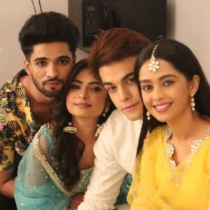 Mugdha Chaphekar Instagram - Here’s to this crazy one! Our good boy, our caption king!
When you say “chal photo khinchte hai” he’s the one more excited than you, 
When you say “ Zee we’re missing you” he’ll be like, “ Be there in 20 mins bro!”
No party is fun without you!
Not a moment is dull when you’re around!
Happy Birthday Zeeeeee!!! Bahut sari Khushiyaan, kaamyaabi aur pyaar!!! 
@theonlyzeeshankhan 🤗🤗🙌😘😘