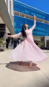 Munira Kudrati Instagram - A dance that’s close to my heart 🌸
Choreography- @natyasocial 🫶🏻
Thank you @sakshiakhouri for teaching me this ❤️ lots of love to you!
Outfit @panitindia 
And yes, I know my zipper is open, it opened when I was dancing, deal with it 
And lastly thank you @mansibhanushaliii for shooting this 😘
.

.
.
.
.
#dance #dancereels #hawayein #instagood #instagram #insta #reels #reelsvideo #semiclassical #semiclassicaldanceperformance #indian #indiandance #explorepage #fyp #bhagyalakshmi