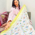 Munira Kudrati Instagram - @the.urbanmix sent me these table clothes and they are so pretty! 💕You can choose from their various designs or even get them custom made ✨ You can size them according to your preferences too, safras are also available. Genuinely so happy with the quality ✅ . . . . . . #safras #tablecloth #mumbai #tabledecor #smallbusiness #india #collab #collaborationindia Mumbai, Maharashtra
