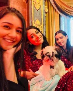 Munira Kudrati Instagram - Happy birthday soul sister ❤️
I hope this smile never fades
I wish you lots of good health and good vibes ✨
I wish that you receive the purest form of love
I wish that you have lots of adventures and life surprises you everyday!
I wish that you always keep caring for people with that big heart of yours.
And i wish that you listen to me from time to time 😂

I love you ❤️ @aishwarya_khare