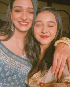 Munira Kudrati Instagram - Happy birthday soul sister ❤️
I hope this smile never fades
I wish you lots of good health and good vibes ✨
I wish that you receive the purest form of love
I wish that you have lots of adventures and life surprises you everyday!
I wish that you always keep caring for people with that big heart of yours.
And i wish that you listen to me from time to time 😂

I love you ❤️ @aishwarya_khare