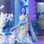 Munmun Dutta Instagram - ❤️❤️ . . #munmundutta #picturesoftheday #postoftheday #festivewear #festivevibes #tmkoc #diwalivibes #diwalioutfit #indianwear #traditionalwear #behindthescenes #behappy #shootlife #workmode