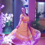 Munmun Dutta Instagram - ❤️❤️ . . #munmundutta #picturesoftheday #postoftheday #festivewear #festivevibes #tmkoc #diwalivibes #diwalioutfit #indianwear #traditionalwear #behindthescenes #behappy #shootlife #workmode