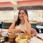 Naisha Khanna Instagram - Last night’s dinner at @musaafer.india @radissongoregaon ✨🍛 Radisson Mumbai Goregaon