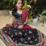 Naisha Khanna Instagram - festive season🥳🫶🏻✨ #navratri2022