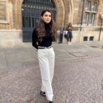 Nimrat Khaira Instagram - Bindian ton chan tak gallan terian 🌸🌸