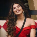 Nimrit Kaur Ahluwalia Instagram - ‘Love doesn’t make the world go round. Love is what makes the ride worthwhile.’ In gratitude for all the love I have received in the last few months. The journey truly was worth it. ❤️❤️ #nimritkaurahluwalia @colorstv @endemolshineind @voot @vootselect #BBQueenNimrit #Teamnimrit #NimritIsTheBoss #nimritinbb #biggboss16 #BB16 #nimritinbiggboss #nimritinbb #nimrit #nimritians #nimritkaur #nimritiansforever #reelitfeelit #ormaxcil Mumbai, Maharashtra