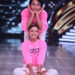 Niti Taylor Instagram - He isn't a hero known by the world, but a hero, he is to his little Yash & Roohi💕 Dad's are always mighty strong & tough, but sadly we don't appreciate them enough. This week our performance is dedicated not to the director, producer, celebrity, host, judge or any other way we know him, but to the amazing Father @karanjohar 💖💝 For all the daddy-cools out there, we children love you ❤️ Toodles💓 Watch Jhalak dhiklaja season 10 tonight at 8pm and please please vote for us🐥 @colorstv #jdj10#toodles TeamNA @paldenlama @rutuparekh92 Looking cute in @iamkenferns Makeup @glambysalman @smitapandit_official Hair @hairstylist_jennny