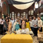 Niti Taylor Instagram - All of us in one Frame❤️ Badeachelagtehain Family🥰 #bts #fun #balh2 @muzzudesai @hitentejwani @randeepraii @poojabanerjeee @leenesh_mattoo @iaanchalkhurana @ajay.nagrath @abhinavabu @jitenokewal @ritu_official_now @ritu_vasishtha @tuhinaavohra @shreya_nehal @muktadhond @sonytvofficial @balajitelefilmslimited