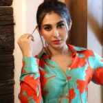 Oindrila Sen Instagram - Eyes hold everything 💚🧡 Outfit @suave_moda Stylist duo @sizaa92 @thankgod_itsfashion Assisted by @isuvosri13 Mua @sayantadhali Hair @sarmistha1992 📸 @arkaloves