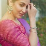 Oindrila Sen Instagram - So happy to announce for the massive response of my first web series..Truely blessed #Shwetkali 🙏🏻 @zee5 #streaming #trending #india 🎥 @myself_suvam