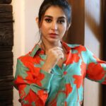 Oindrila Sen Instagram - Eyes hold everything 💚🧡 Outfit @suave_moda Stylist duo @sizaa92 @thankgod_itsfashion Assisted by @isuvosri13 Mua @sayantadhali Hair @sarmistha1992 📸 @arkaloves