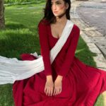 Palak Tiwari Instagram - If I’m being honest last pic is what most my cam roll looks like @sajke.in