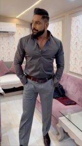 Parag Tyagi Instagram - My happy place 🎥📽️

#love #work #happy #place #shooting #grateful #blessed #life #lovemyjob #newlook #mana #instareels #instagood