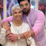 Paras Chhabra Instagram - माँ सब कुछ है । और माँ से ही सब कुछ है I 😍❤️🌏 #mom #paraschhabra #parasarmy Delhi, India