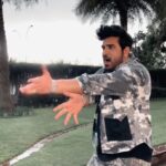 Paras Chhabra Instagram - 1 mantra yaad karlo... 😉 Abra ka dabra Paras Chhabra 😍🤣😂 📹 @pitch.gray #paraschhabra #parasarmy