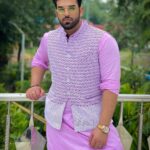 Paras Chhabra Instagram - Clothing styled and designed by @simrandhillon.designs 👍 👌 #paraschhabra #parasarmy #outfits #outfit #indianwedding #indianwear #kurtapajama #design