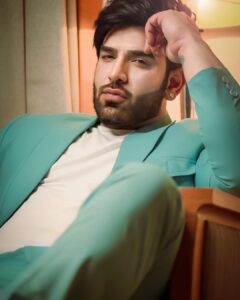 Paras Chhabra Instagram - Style में रहने का।

suit:- @skjcouture 

📸 @i.parasbains 
@iabhibains 

#paraschhabra #parasarmy