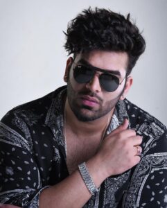 Paras Chhabra Instagram - Resist eyewear 🥽 😎 
@resisteyewearindia 

📸 @i.parasbains 

#paraschhabra #parasarmy #resisteyewear #brand #sunglasses