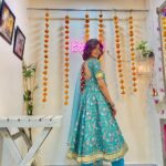 Parull Chaudhry Instagram - You know what always makes my day, a good outfit. What about you? Cant wait to read your comments Outfit @thakurbaiofficial 💗 Styling & PR @rimadidthat 💗 #parullchaudhry #actor #influencer #contentcreator #parullians #explore #bhagyalakshmi #jofithaiwohhithai #traveller #vlogger #chaudhryonthego #fashion #fitness #beauty #lifestyle #fashionblogger #beautyblogger #yogini #fitnessmotivation #travel #saasbahuaurbetiyaan #parullkipaltan #ootd Mumbai - मुंबई