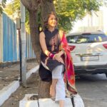 Parull Chaudhry Instagram - Can you spot something in these pictures? Best comment gets pinned Dupatta @dupattabazaar Juttis @purely.lush Hair & makeup @sanjayshinde365 #parullchaudhry #actor #influencer #contentcreator #parullians #explore #bhagyalakshmi #jofithaiwohhithai #traveller #vlogger #chaudhryonthego #fashion #fitness #beauty #lifestyle #fashionblogger #beautyblogger #yogini #fitnessmotivation #travel #saasbahuaurbetiyaan #parullkipaltan Mumbai - मुंबई