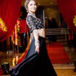 Parull Chaudhry Instagram - What a lovely trick to browse through your entire gallery I did find some unforgettable memories in form of some lovely clicks So what do you think? Have I changed? #parullchaudhry #actor #influencer #contentcreator #parullians #explore #bhagyalakshmi #jofithaiwohhithai #traveller #vlogger #chaudhryonthego #fashion #fitness #beauty #lifestyle #fashionblogger #beautyblogger #yogini #fitnessmotivation #travel #saasbahuaurbetiyaan #reels #reelsinstagram #reelsvideo #reelsindia Mumbai - मुंबई
