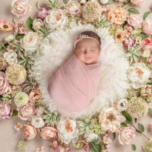 Pooja Banerjee Instagram - Say Hello 🙋🏻‍♀️ to Sana S Sejwaal @sanassejwaal our little princess born on 12th of March ❤️🧿 Your tiny feet have filled our home and hearts with immense love ❤️ May your tiny little feet have big footprints in this world… love Mamma & Papa @sandeepsejwal  Thank you @falgunikharwaphotography for capturing our Gulabo so beautifully and with utmost care ❤️ #Gulabo #SanaSSejwaal #littlePrincess #SandeepSejwal #PoojaBanerjee #BlueMermaid #BabyPoo #SejwalJr.