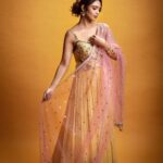 Pooja Banerjee Instagram - Crimson Love ❤️ Styled by @nehaadhvikmahajan Outfit by @neerusindia #PoojaBanerjee #CrimsonLove #BlueMermaid #IndianOutfit #IndianFestiveWear #MommyToBe #Preggo #PreggoLife #MomToBe #PhotoShoot