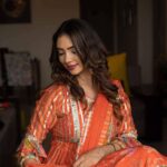 Pooja Banerjee Instagram - Happy Diwali… May This Diwali bring peace, prosperity,love and light in your life … Styled by @thedotdiary @thedottstyle Outfit by @gopivaiddesigns Earrings by @koharbykanika Makeup & Hair by @jhanvimehta_mua_ Clicked by @captis.studios.fashion. #PoojaBanerjee #GopiVaid #Diwali #DiwaliOutfit #Bluemermaid #MomToBe New Delhi