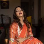 Pooja Banerjee Instagram - Happy Diwali… May This Diwali bring peace, prosperity,love and light in your life … Styled by @thedotdiary @thedottstyle Outfit by @gopivaiddesigns Earrings by @koharbykanika Makeup & Hair by @jhanvimehta_mua_ Clicked by @captis.studios.fashion. #PoojaBanerjee #GopiVaid #Diwali #DiwaliOutfit #Bluemermaid #MomToBe New Delhi