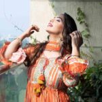 Pooja Banerjee Instagram - Happy Diwali… May This Diwali bring peace, prosperity,love and light in your life … Styled by @thedotdiary @thedottstyle Outfit by @gopivaiddesigns Earrings by @koharbykanika Makeup & Hair by @jhanvimehta_mua_ Clicked by @captis.studios.fashion. #PoojaBanerjee #GopiVaid #Diwali #DiwaliOutfit #Bluemermaid #MomToBe New Delhi