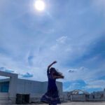 Preethi Asrani Instagram - No matter what colour is your sky, Be fearlessly alive! 🦋🕊 . . #मनday📿