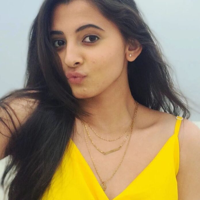 Preethi Asrani Instagram - 🍭🍭 - Gethu Cinema