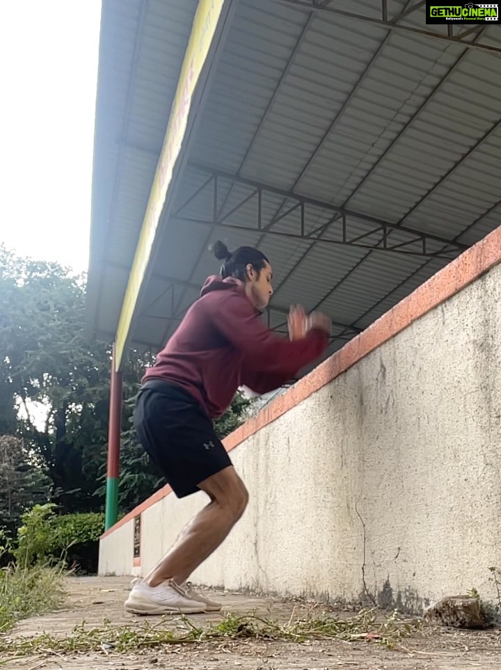 Priyank Sharma Instagram - I tried this after a lot of years ! Dancers are Athletes 💯