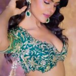 Priyanka Chahar Choudhary Instagram - Aur?? ♥️ Stylist: @roshni0819 Outfit: @guldavari_one Video: @vinaylolam_ Makeup: @makeupbyrishabk Hair: @nat_chava HMU agency: @tapnrise Team: @greenlight__media #priyankachaharchoudhary