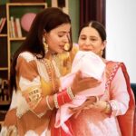Priyanka Chahar Choudhary Instagram - #udaariyaan #serial #behindthescenes #instagramreels #shootlife @priyankachaharchoudhary #udaariyaanteam @iamindreshmalik @6_ankitgupta @isha__malviya @colorstv @ravidubey2312 @sargunmehta @srmanjain @khanaltaf11 @preetjrajput @dreamiyata @dropofsunshine31 @kee_ta_22 @kundan243 #fatejo #jasfa #priyankachaharchoudhary #ankitgupta #ishamalviya #tejo #fateh #jasmine #photographer #shoot by 📸@itskrajofficial