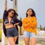 Priyanka Chahar Choudhary Instagram - It’s Just a reel because My girl always looks fit and beautiful ☺️ mine @officialkanikamann ♥️