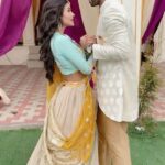 Priyanka Chahar Choudhary Instagram - Abhiraj- yar tejo show mei sari bahne hai, reel kiske sath banauuu?? 😢 Le Tejo- enni si gallll 😋🥳 @abhiraajchawla @colorstv @dreamiyata