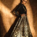 Priyanka Chahar Choudhary Instagram - Swipe left to see the most awaited picture 😉 Photographer: @sanjaydubeyphotography Styled by: @kmundhe4442 Outfit: @bharat_reshma Makeup: @makeupbyrishabk Hair: @nat_chava HMU agency: @tapnrise Team: @greenlight__media #priyankachaharchoudhary #priyankit