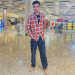 Raghav Juyal Instagram - नहीं ना baby प्लीज़ । आज नहीं Mumbai, Maharashtra