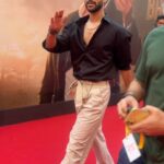 Raghav Juyal Instagram - Maza aya , trailer launch mein ? @pankajshinde21 @pankajedits21 @beingsalmankhan @hegdepooja @venkateshdaggubati @farhadsamji @iamjaggubhai_ @bhumika_chawla_t @singhvijender #AbhimanyuSingh @jassie.gill @thesiddharthnigam @shehnaazgill @palaktiwarii @vinali_bhatnagar @ravibasrur @realhimesh @thesajidwajid @sukhbir_singer @thisisdsp @payaldevofficial @amaal_mallik @vmanikandandop @shamiraah28 @skfilmsofficial @zeestudiosofficial @zeemusiccompany