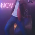 Raghav Juyal Instagram - OPPO ke agle campaign main aana hai? #FlauntYourBest moves aur aap jeet sakte ho ek @varundvn ka signed jacket, ek OPPO F21 Pro phone, ya seedha next campaign main feature!! Dance Challenge main participate karo! Click on the audio, slay it with your dance moves, and make sure to use #FlauntYourBest and tag @oppoindia while uploading your Reel. The contest closes on the 24th of April! @varundvn @mohanshakti @avneetkaur_13 @dhanashree9 @shahrulemusic and I can’t wait to see you kill it, toh lights, music aur action!! @oppoindia #FlauntYourBest https://bit.ly/37m4FZR